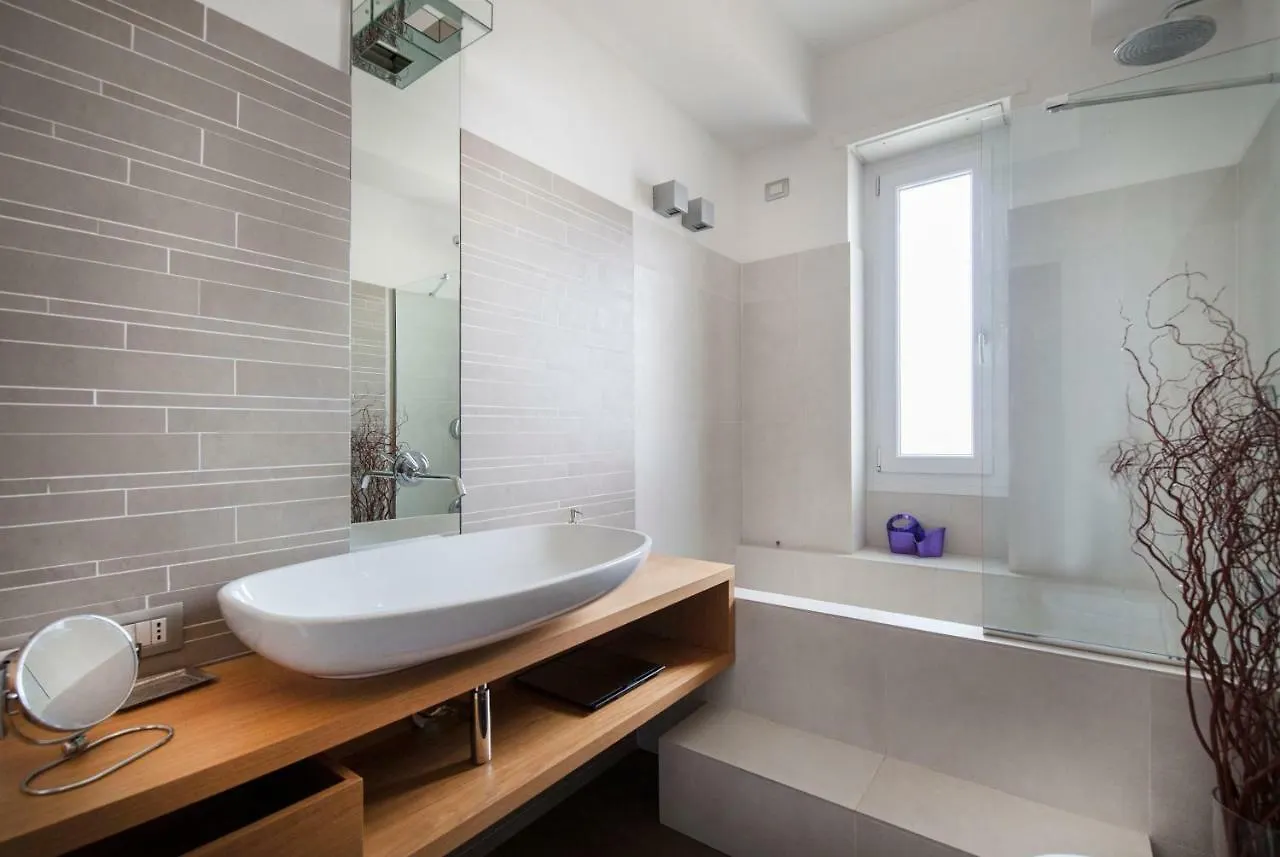 Milano Lush Contemporary Flat Apartment  Milan