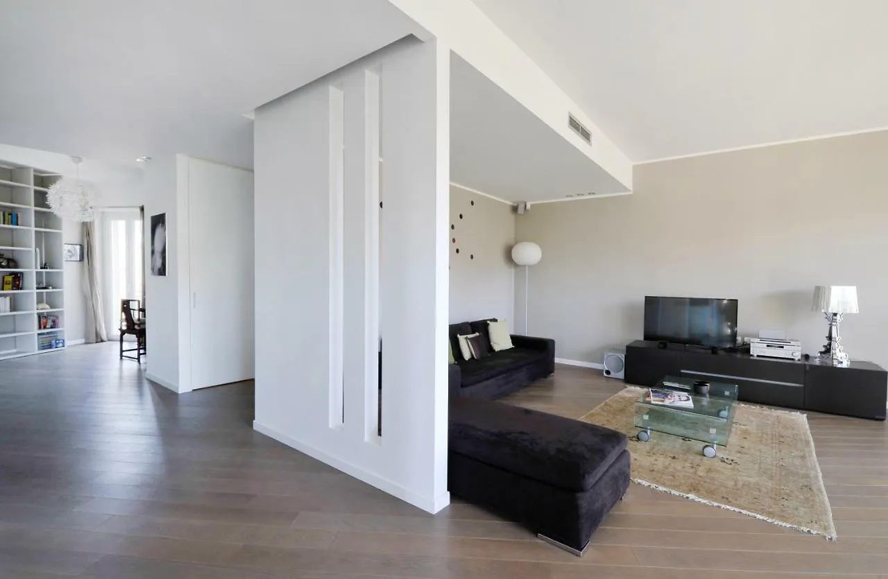 Milano Lush Contemporary Flat Apartment Italy