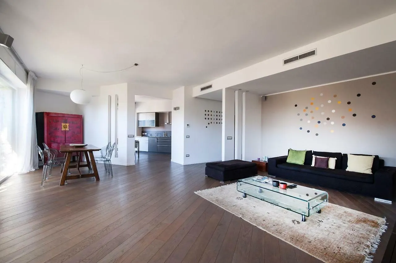 Milano Lush Contemporary Flat Apartment Milan