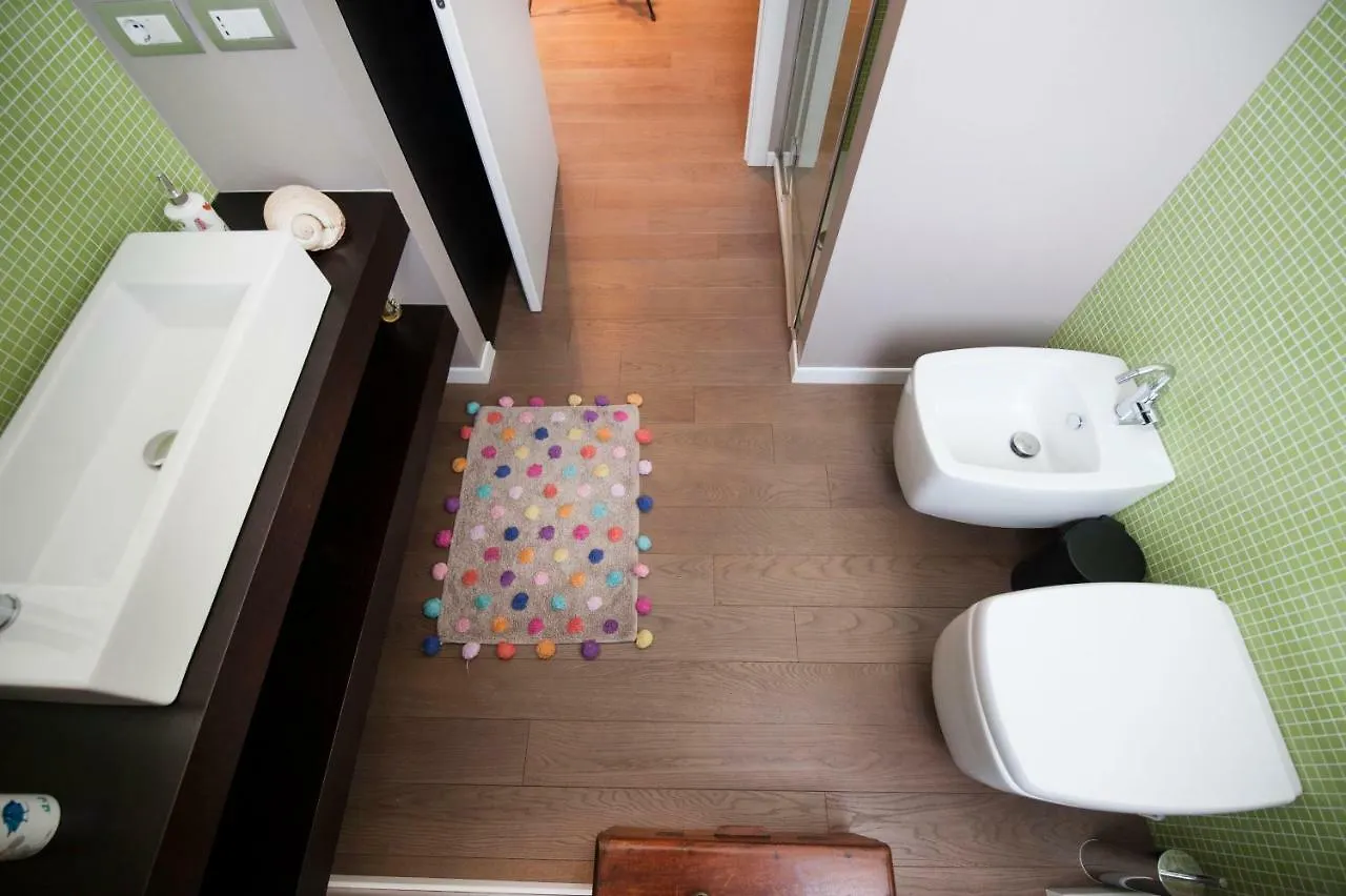 Milano Lush Contemporary Flat Apartment 0*, Milan