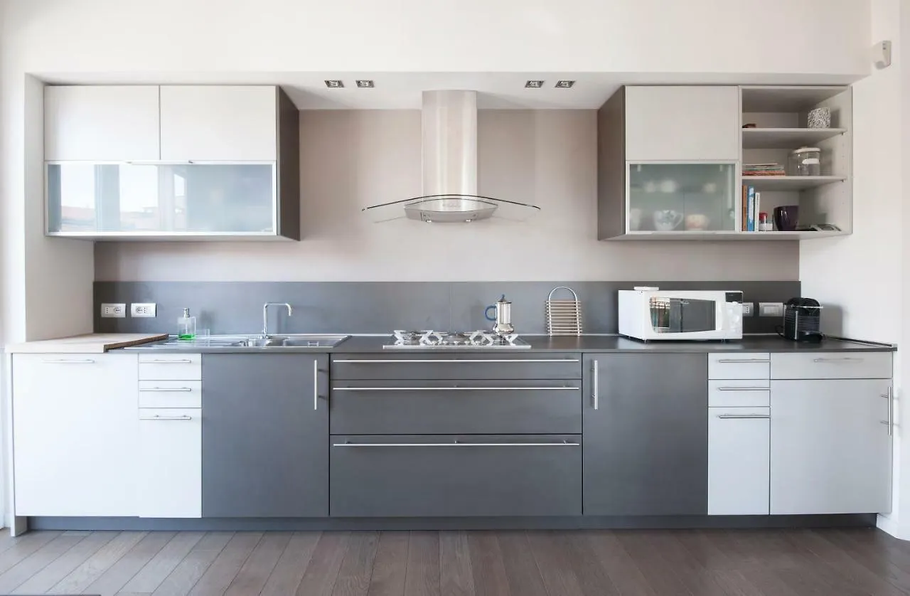 Milano Lush Contemporary Flat Apartment Milan