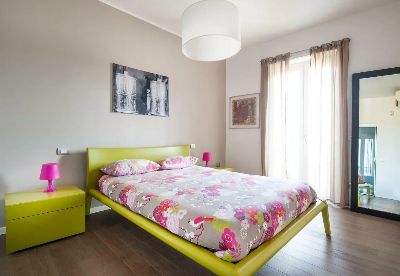 Milano Lush Contemporary Flat Apartment Italy