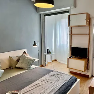 Apartament Cozy 3 Km Away From Duomo